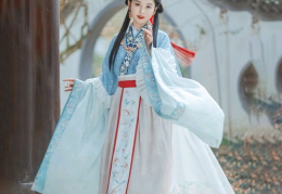 汉服女装露整只奶,露整只奶的传奇故事